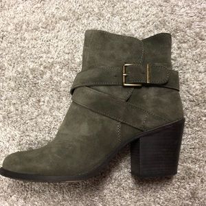 BCBGeneration suede bootie olive size 8